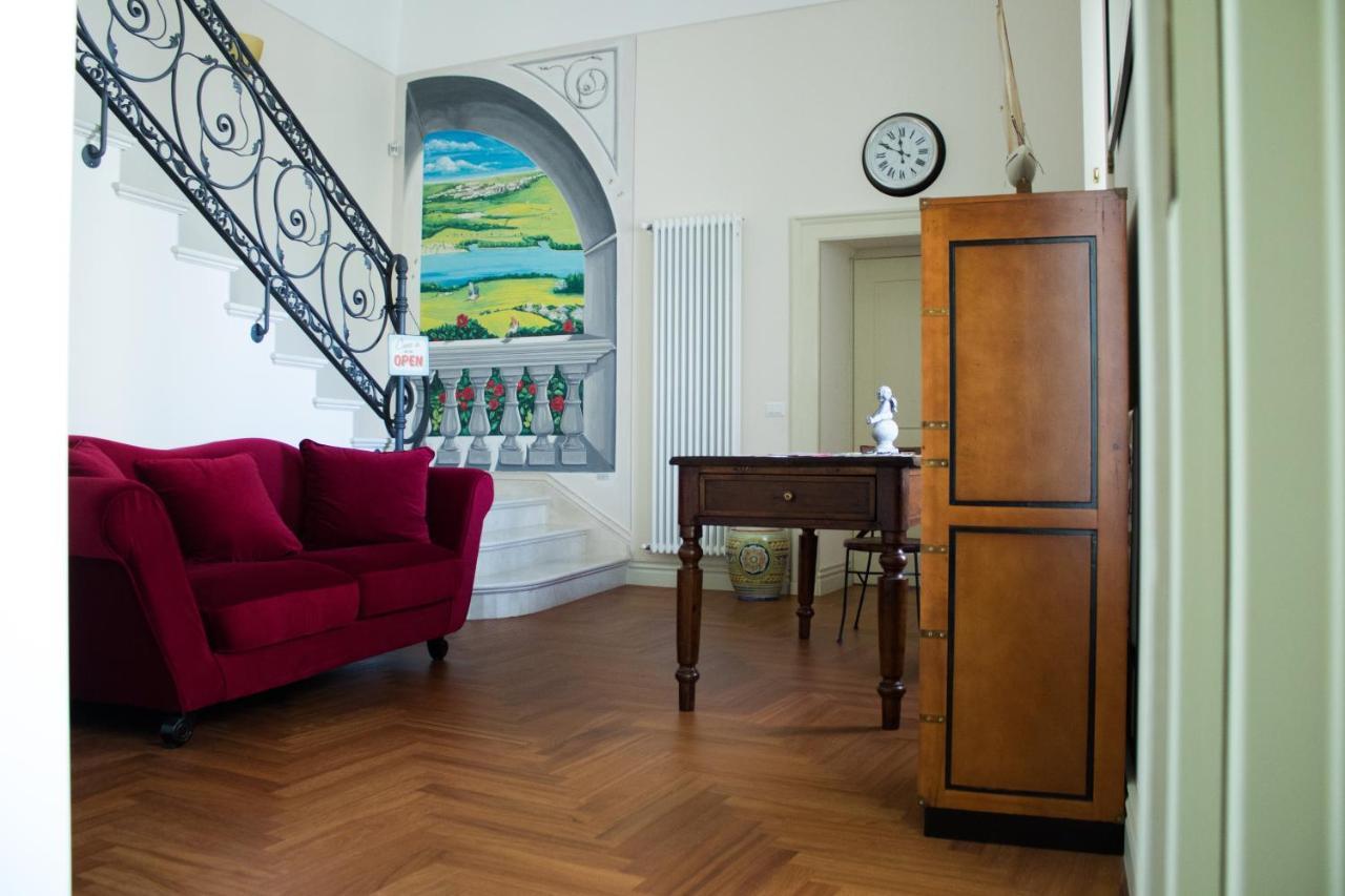 לינה וארוחת בוקר Miglionico Residenza Delle Grazie מראה חיצוני תמונה