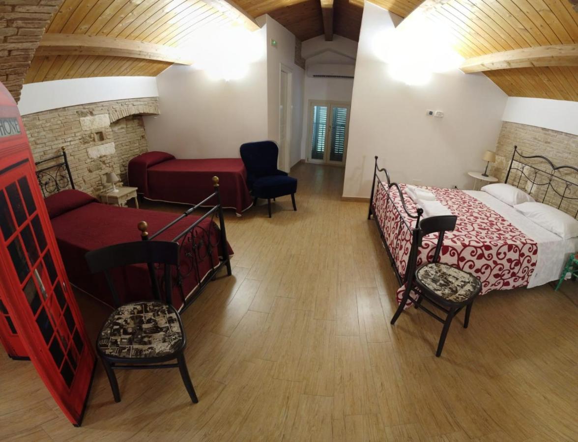 לינה וארוחת בוקר Miglionico Residenza Delle Grazie מראה חיצוני תמונה