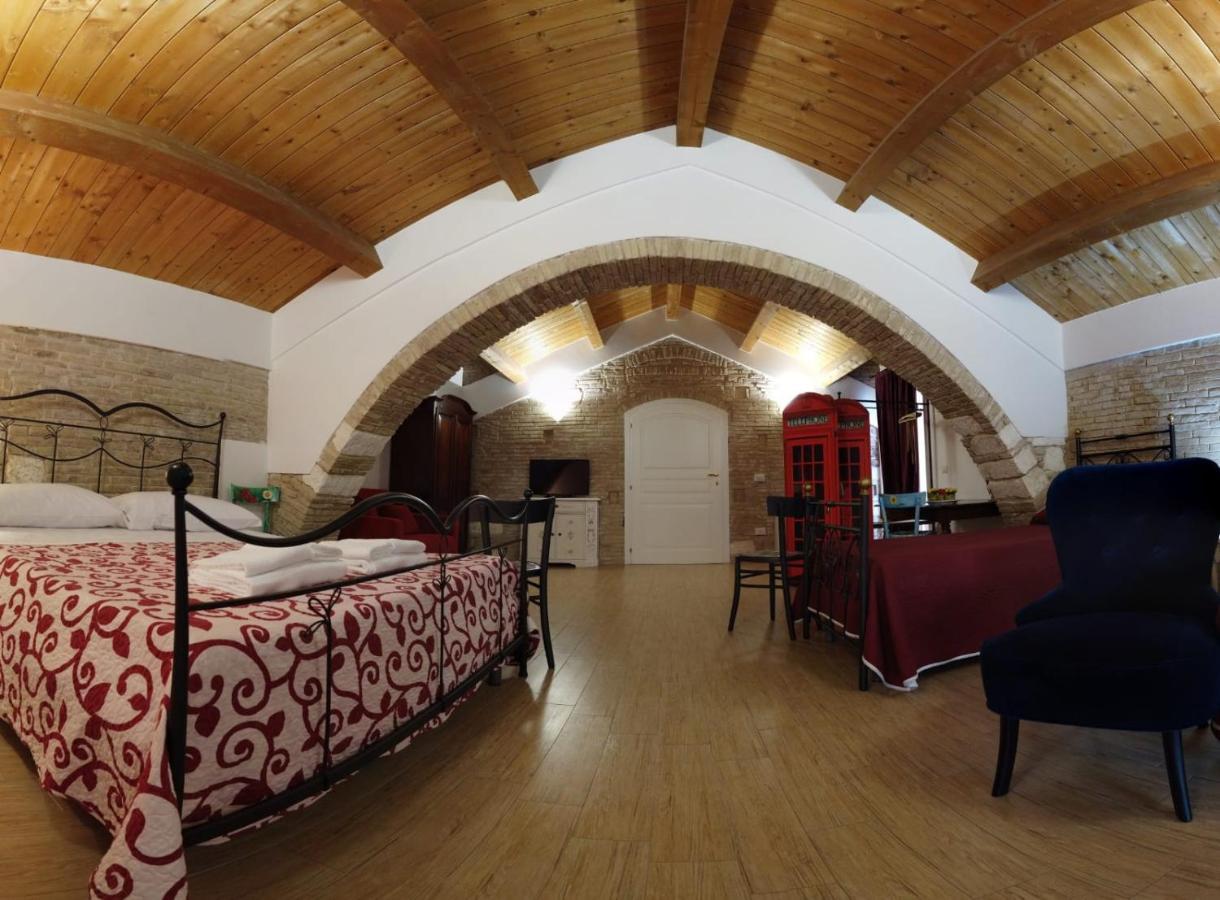 לינה וארוחת בוקר Miglionico Residenza Delle Grazie מראה חיצוני תמונה