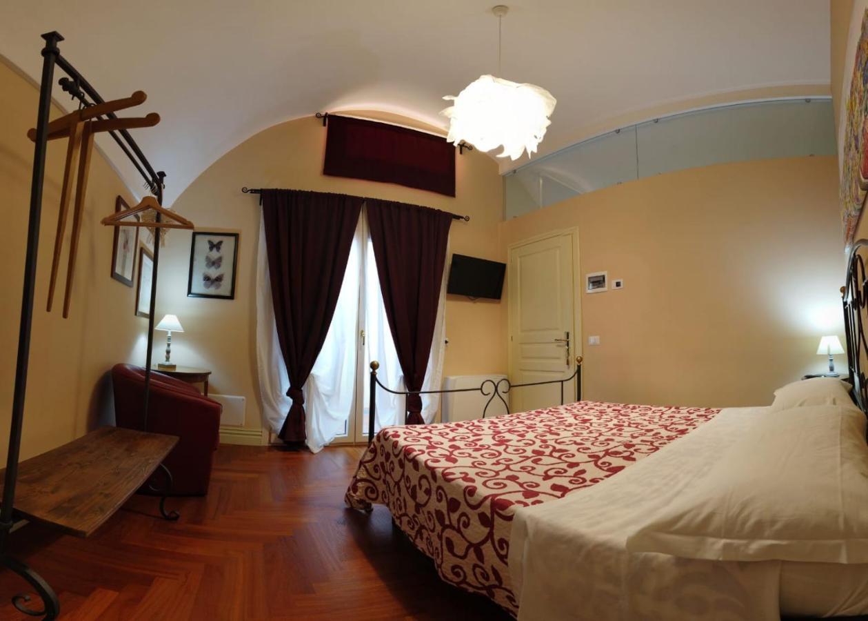 לינה וארוחת בוקר Miglionico Residenza Delle Grazie מראה חיצוני תמונה