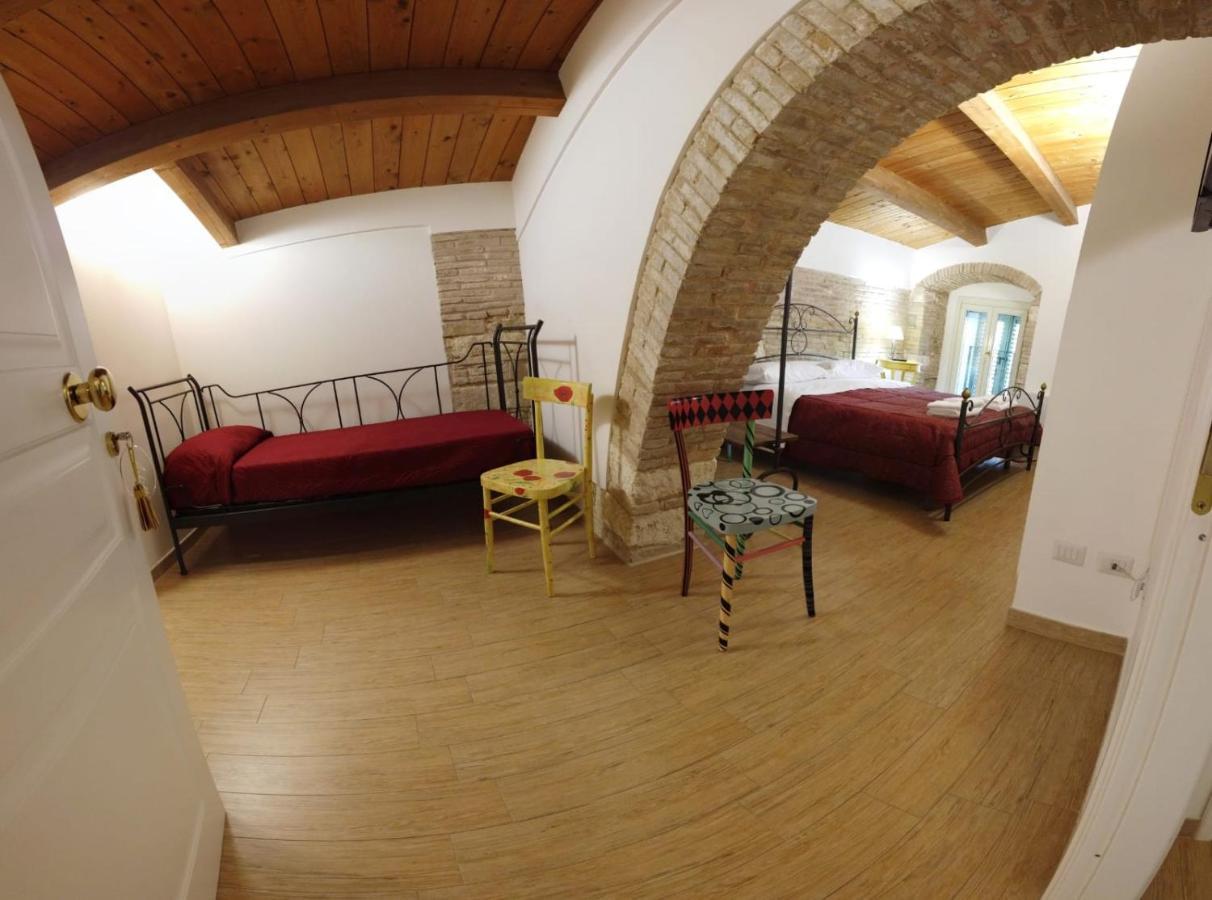 לינה וארוחת בוקר Miglionico Residenza Delle Grazie מראה חיצוני תמונה