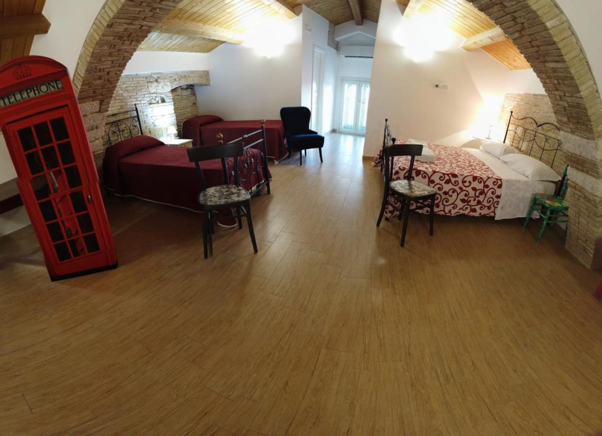 לינה וארוחת בוקר Miglionico Residenza Delle Grazie מראה חיצוני תמונה