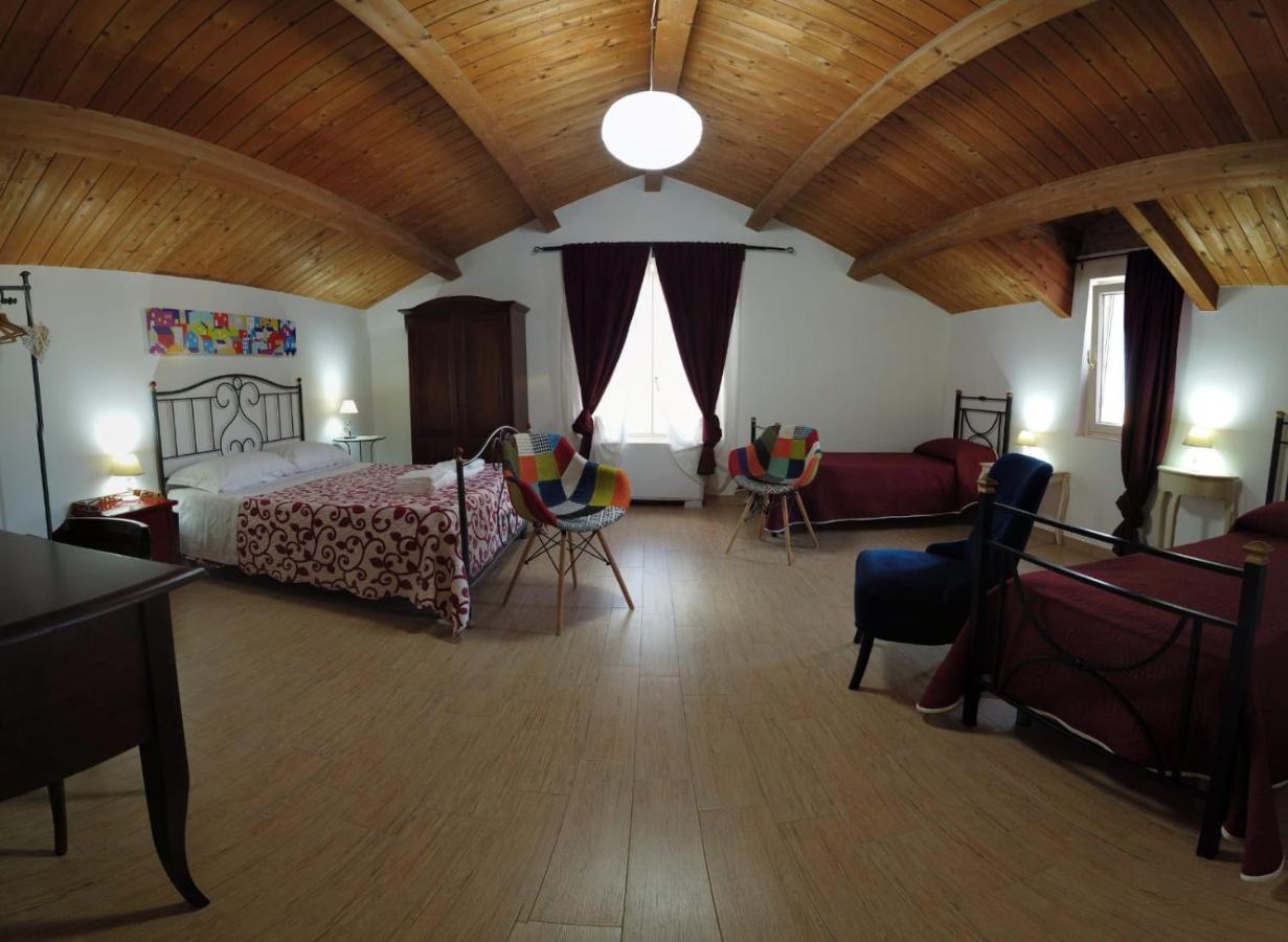 לינה וארוחת בוקר Miglionico Residenza Delle Grazie מראה חיצוני תמונה