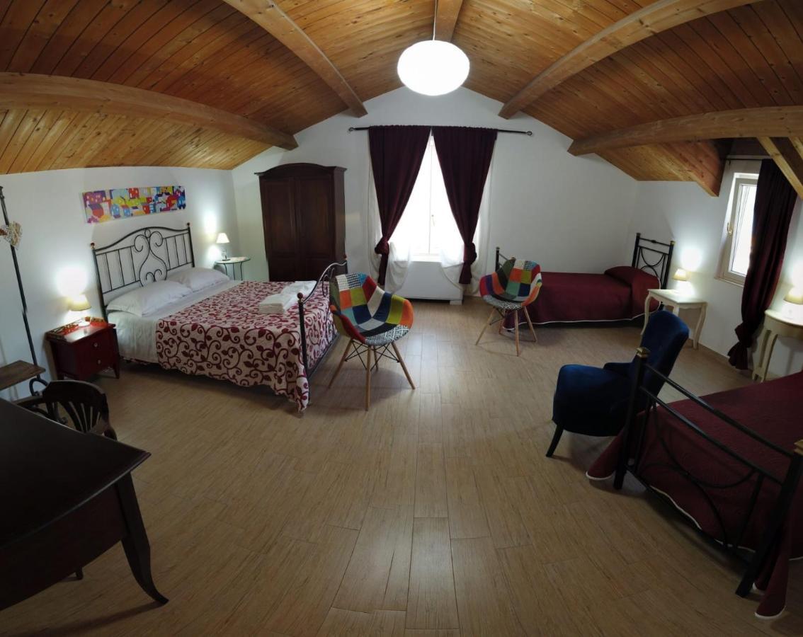 לינה וארוחת בוקר Miglionico Residenza Delle Grazie מראה חיצוני תמונה