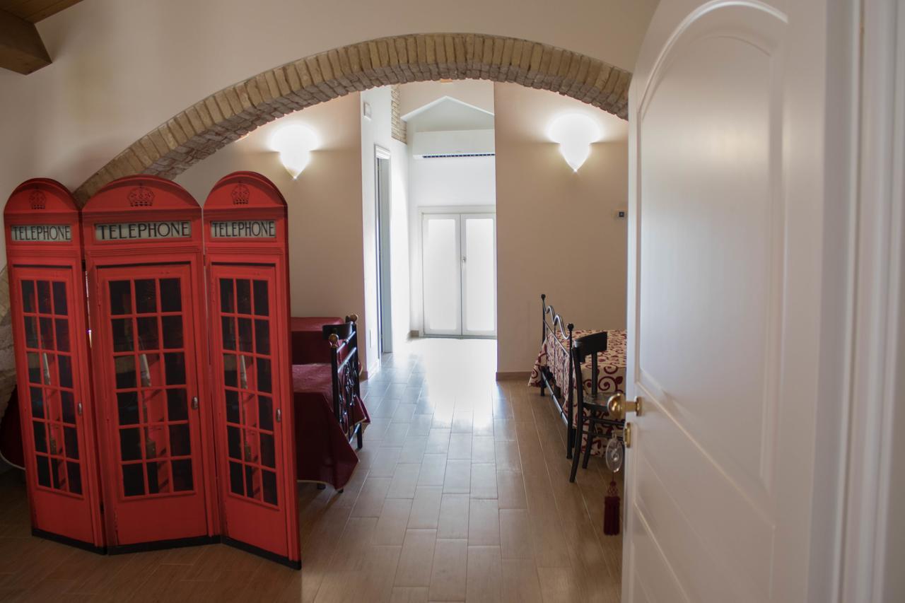 לינה וארוחת בוקר Miglionico Residenza Delle Grazie מראה חיצוני תמונה