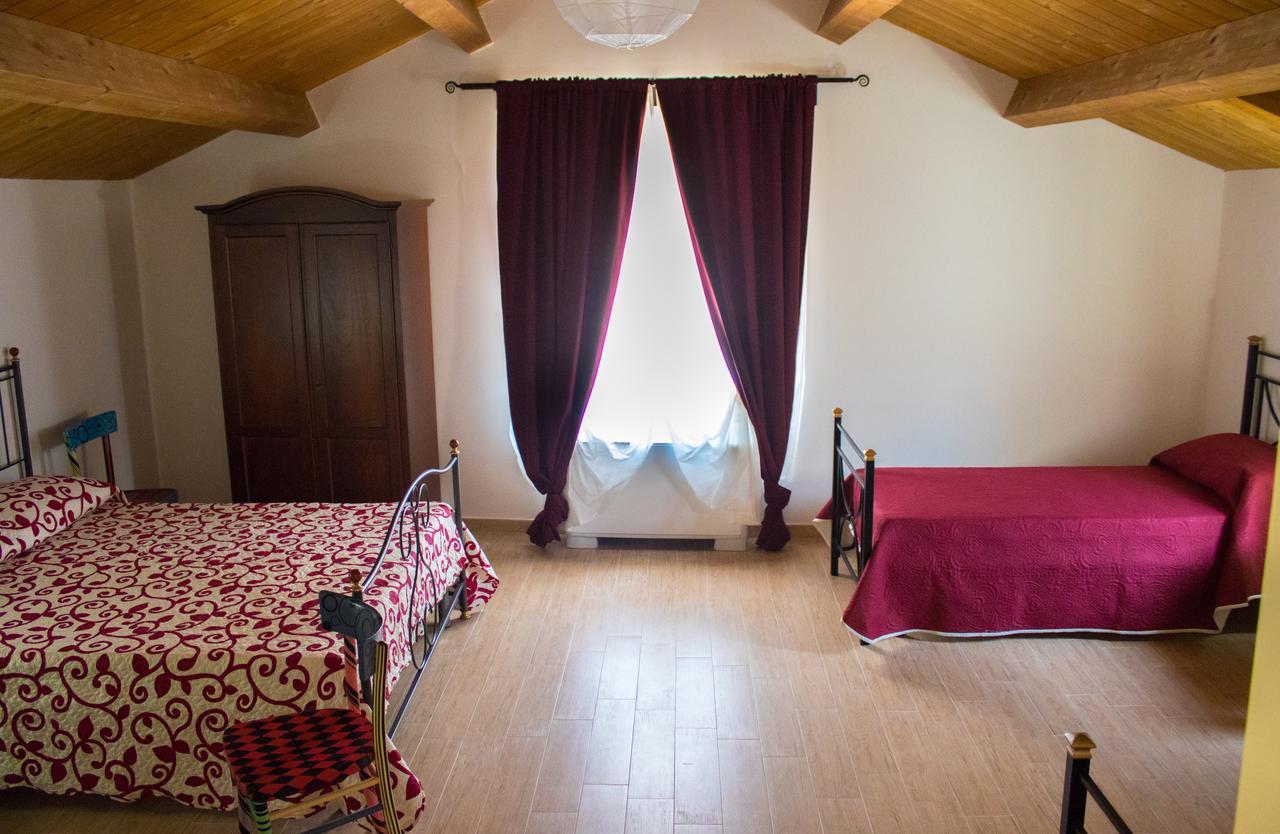 לינה וארוחת בוקר Miglionico Residenza Delle Grazie מראה חיצוני תמונה